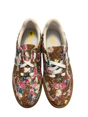 GBG Los Angeles Women’s Floral Sneakers